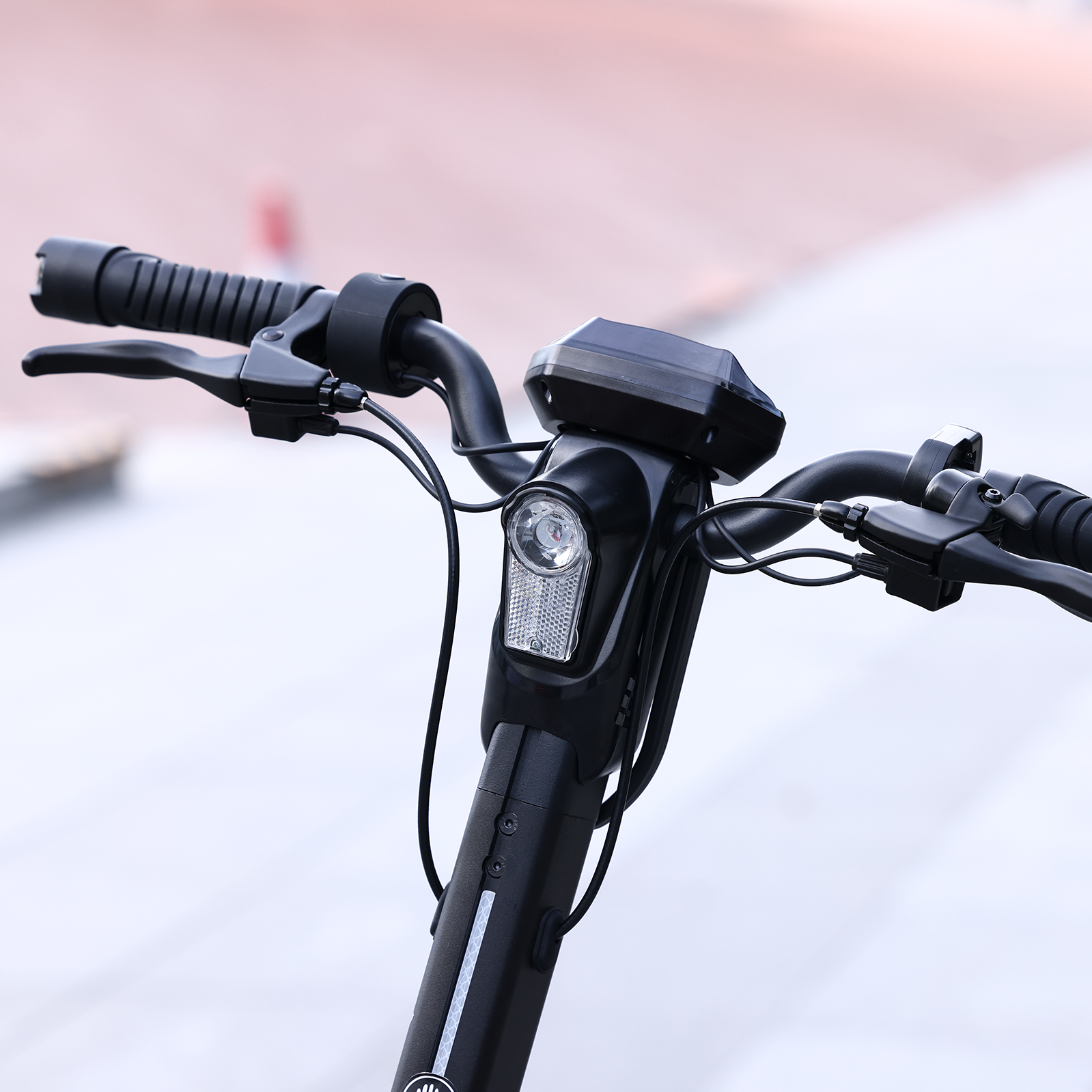 Hiboy X300 Big-Wheel Electric Scooter - Image 14