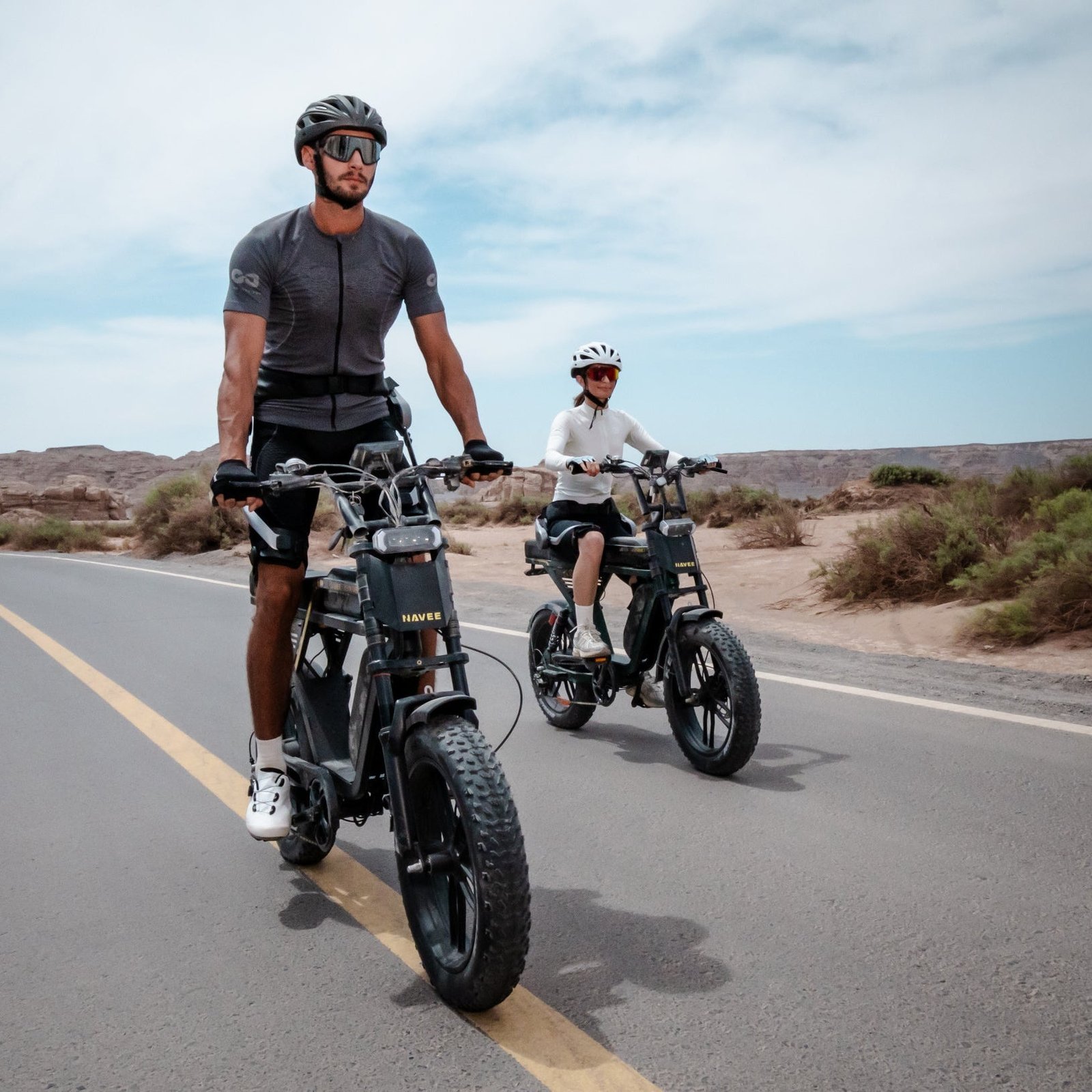 NAVEE KG05 Moped-Style Fat Tire Electric Bike - Image 8