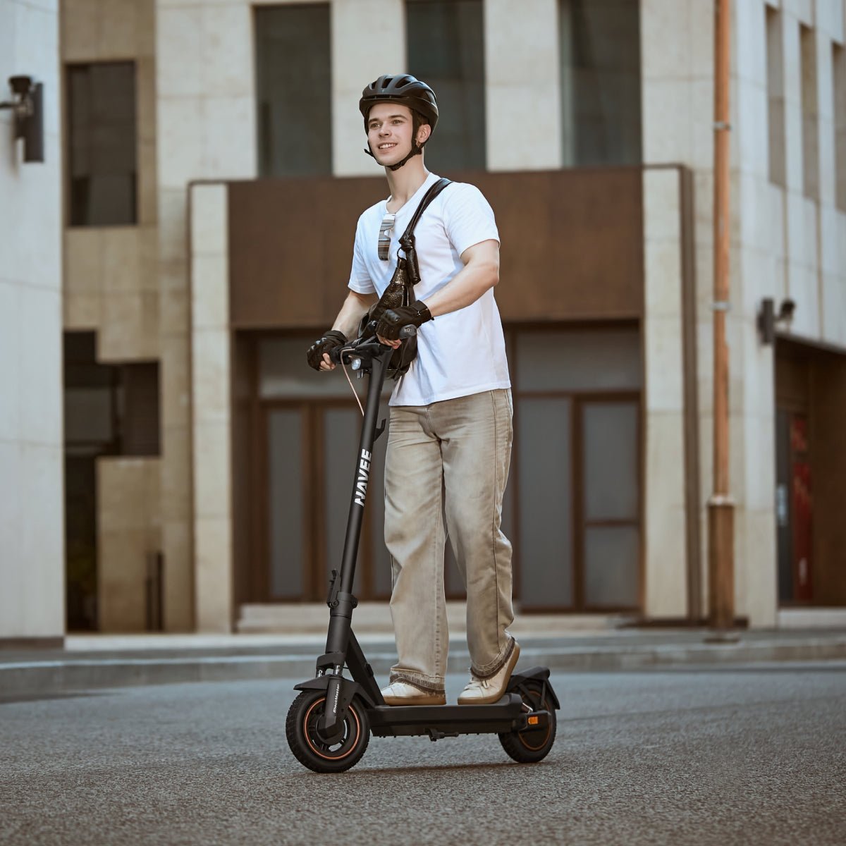 NAVEE GT3 Pro | High-Torque Commuter Scooter - Image 6