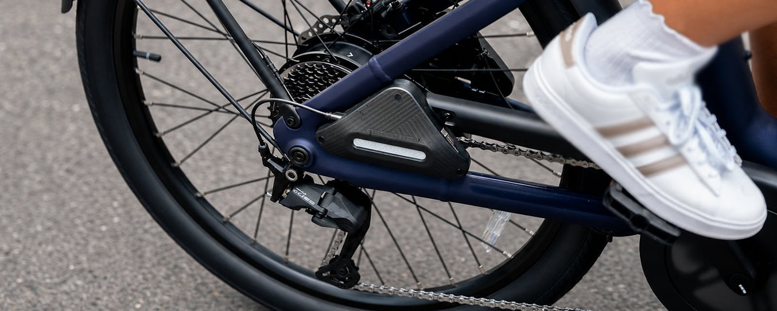 The electronic automatic shifting system on the Segway Myon electric bike