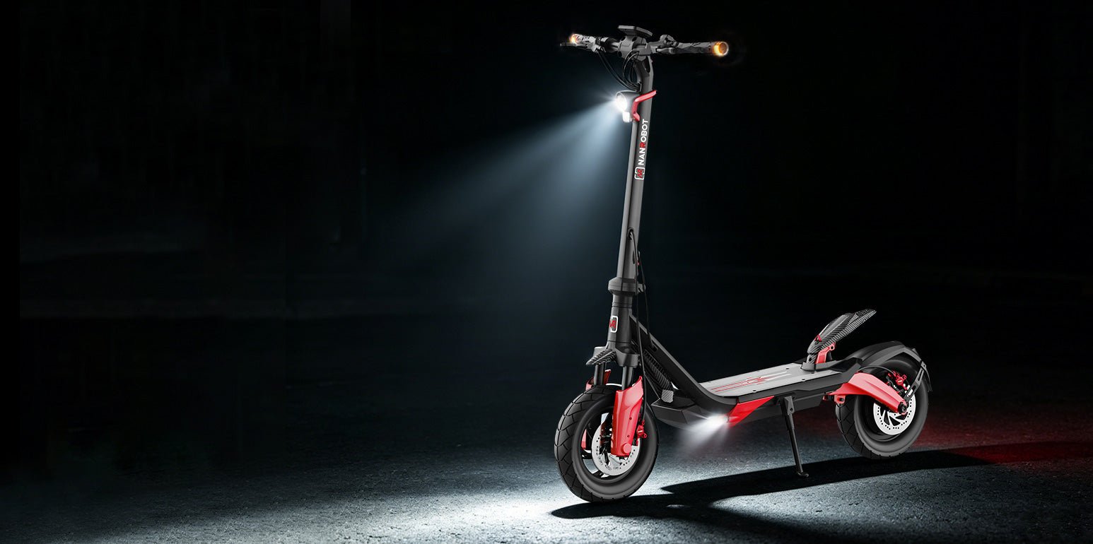 Nanrobot G4 headlight beam cutting through the dark