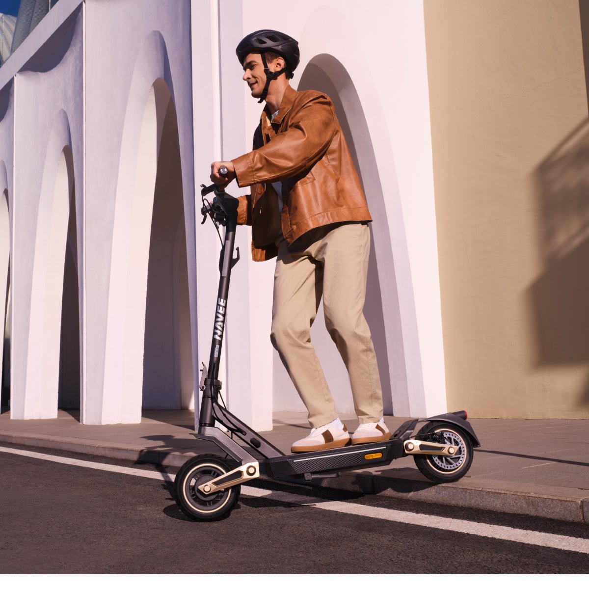 NAVEE ST3 Pro | Ultra-Comfort City Electric Scooter - Image 9