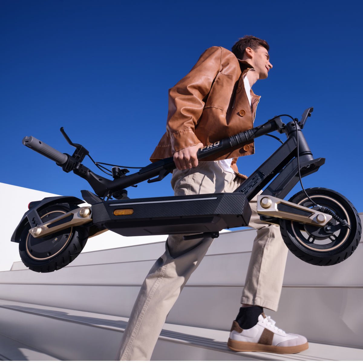 NAVEE ST3 Pro | Ultra-Comfort City Electric Scooter - Image 8