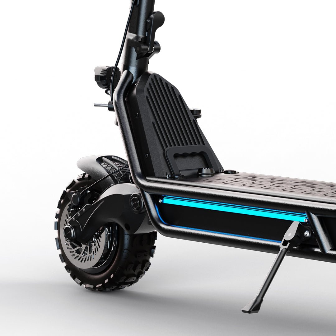 Front wheel, hydraulic disc brake and deck lighting of the Joyor E6-S electric scooter