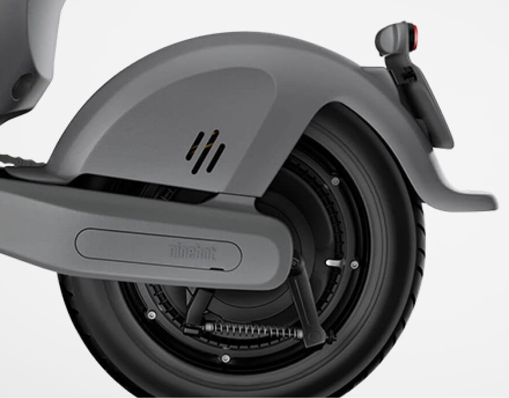 Rear wheel and drum brake of the Segway eMoped C80