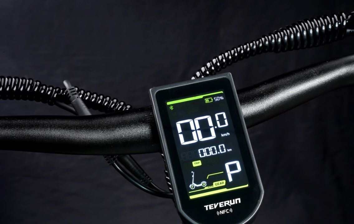 Integrated display with NFC on the Teverun Blade Mini Pro electric scooter