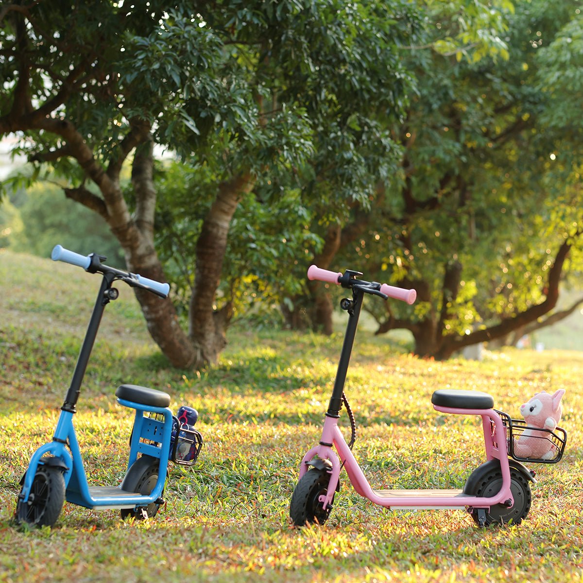 Battery cells inside the frame of the Hiboy Q2 Lite kids electric scooter with five protection icons