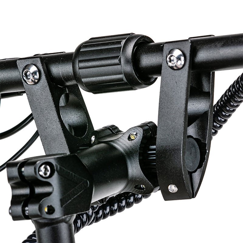 Foldable handlebar clamp on the Teewing X5 electric scooter