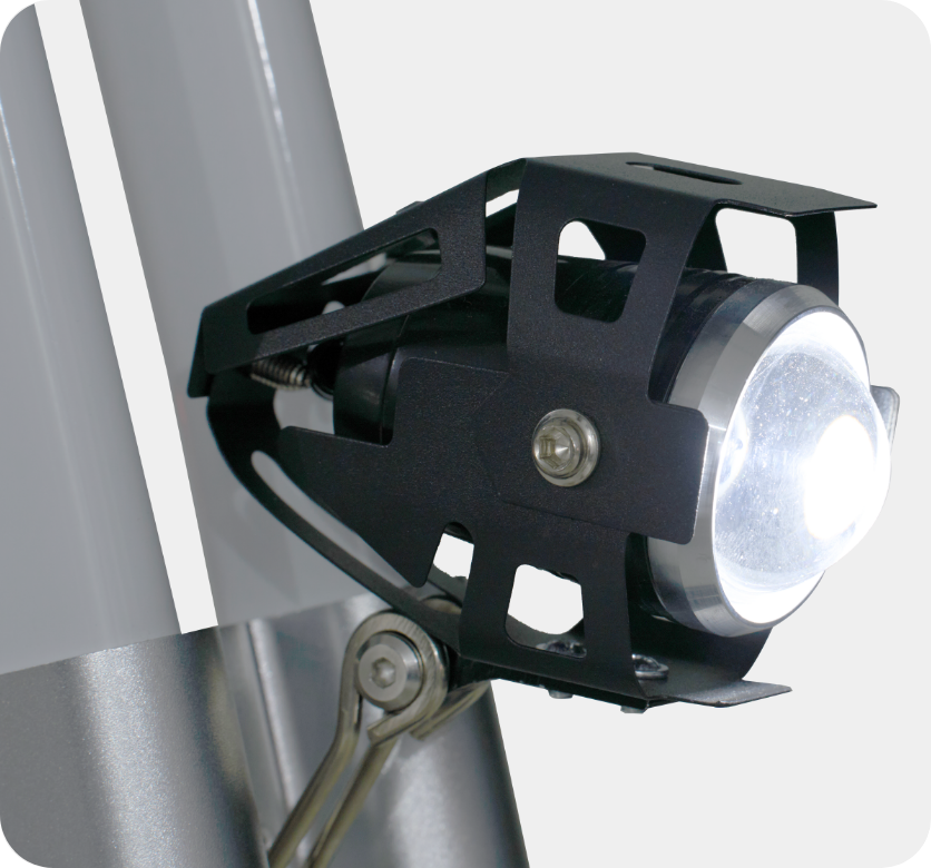 LED headlight on the Riding’times G63 Convertible