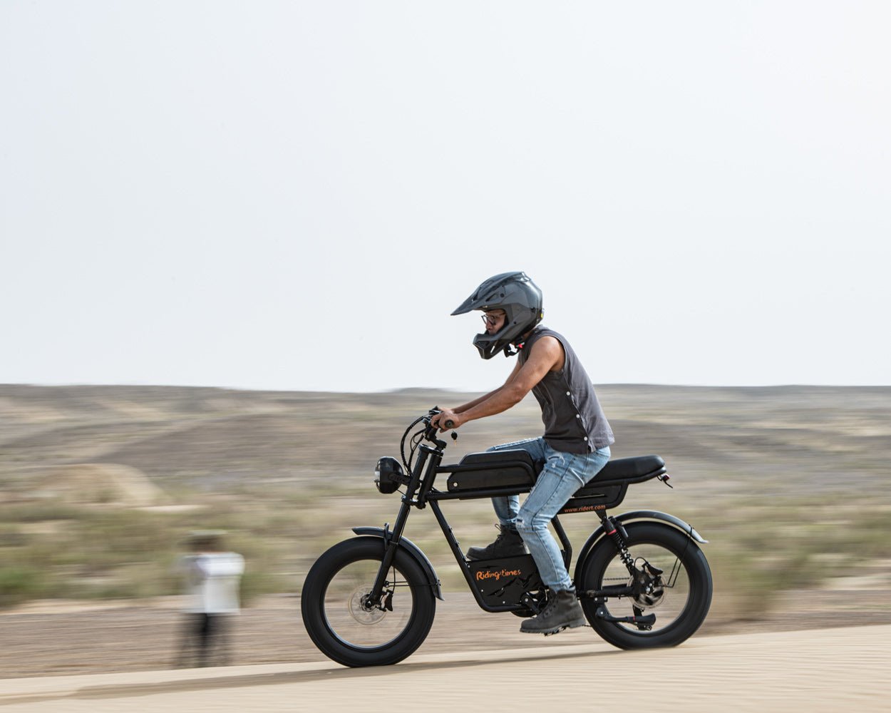 Rider on the Riding’times GT33 cargo electric bike on a desert road