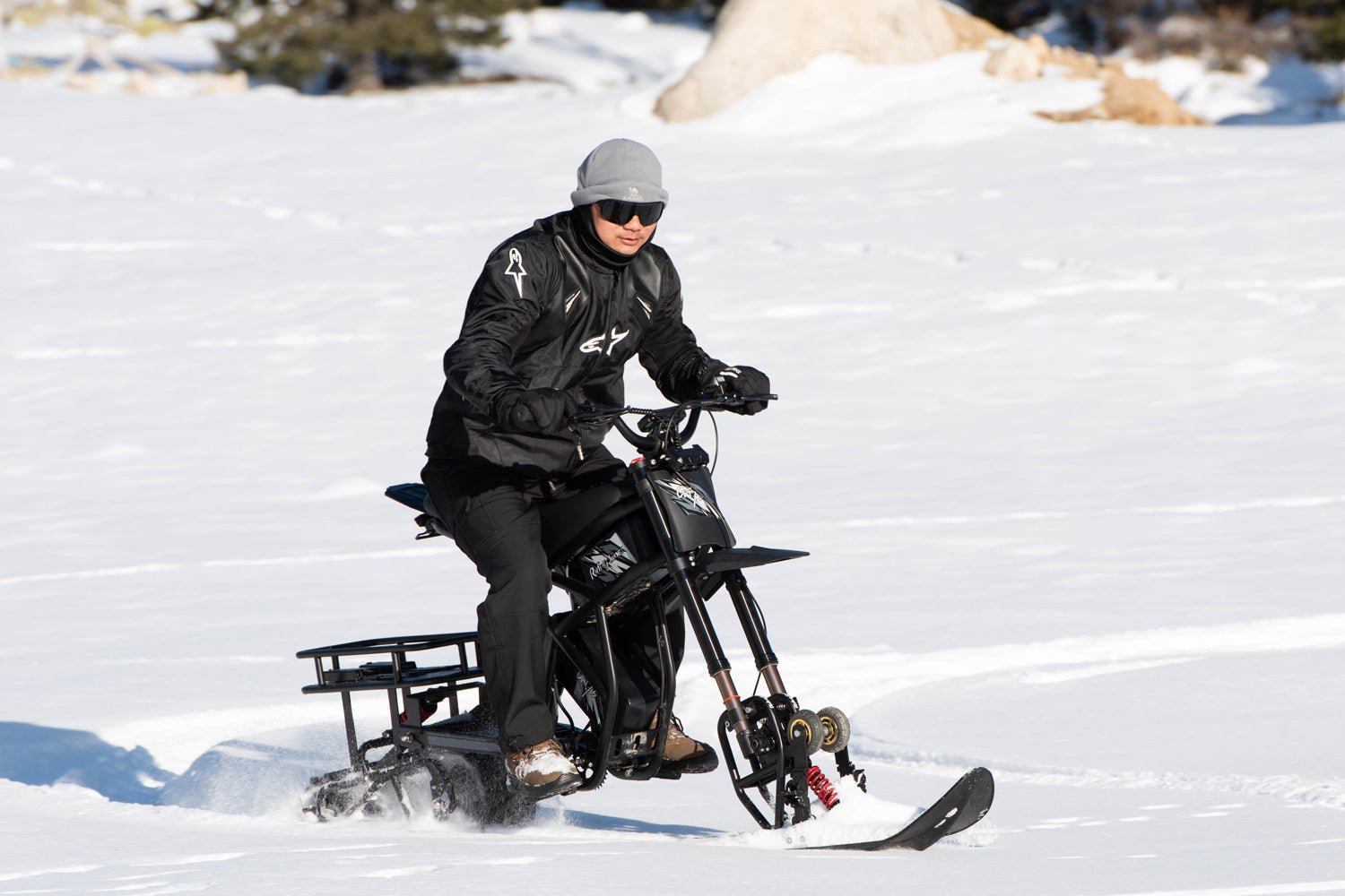 Riding’times GT73 Pro electric motorbike fitted with the optional snow track kit