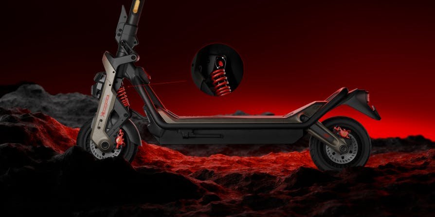 Adjustable hydraulic front linkage suspension on the Segway GT3 Pro SuperScooter