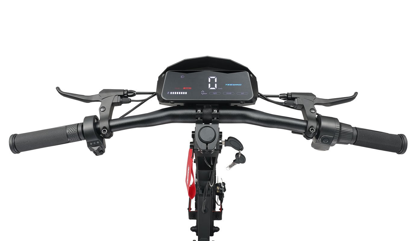 Handlebar and touchscreen display of the Teewing GT4 electric scooter seen head-on