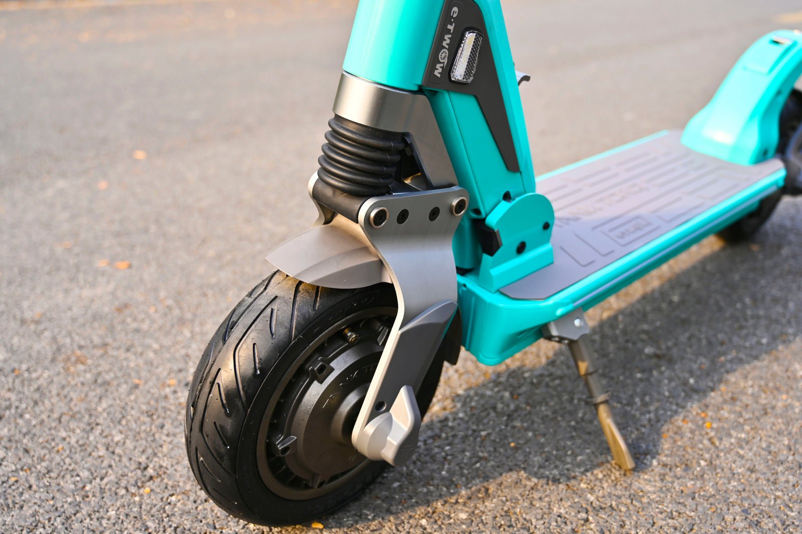 E-TWOW TankTorq TK3 disc brake and hydraulic suspension