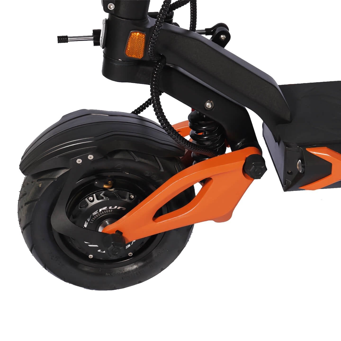 Front wheel and hydraulic brake of the Teverun Blade GT II electric scooter