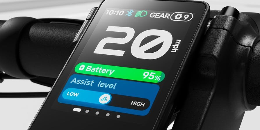 HD colour display on the Segway Myon electric bike showing speed, battery and assist level