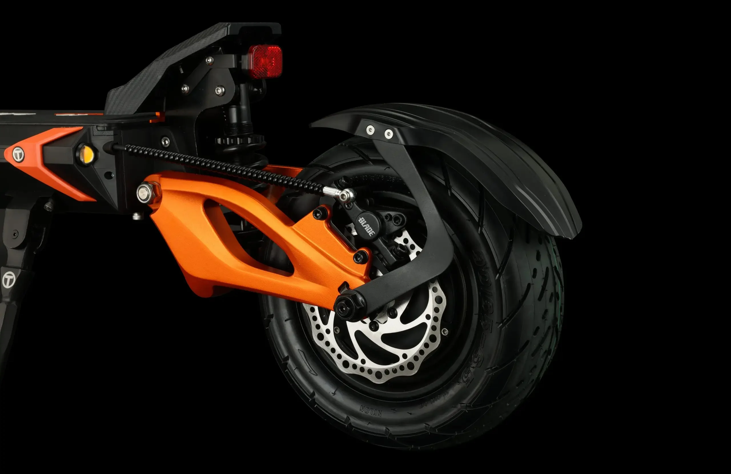Rear wheel, swingarm and hydraulic disc brake of the Teverun Blade GT II electric scooter