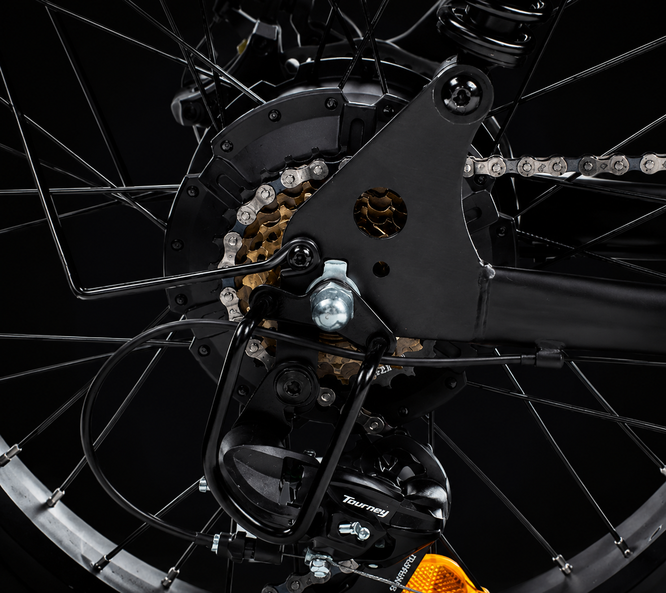 Integrated controller, chain and rear hub on the Riding’times Z8 Pro